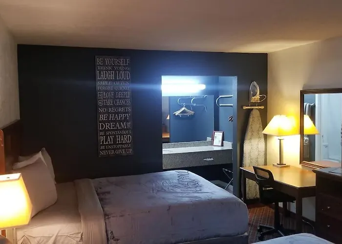 Hotel 2 Queen Beds Hotel Room 237 Booking