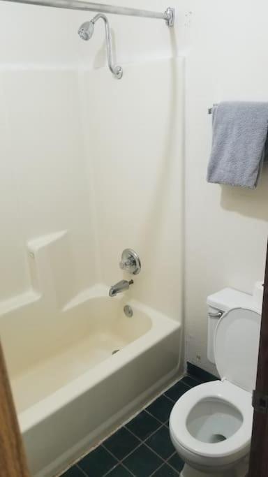 Apartment 2 Queen Beds 237